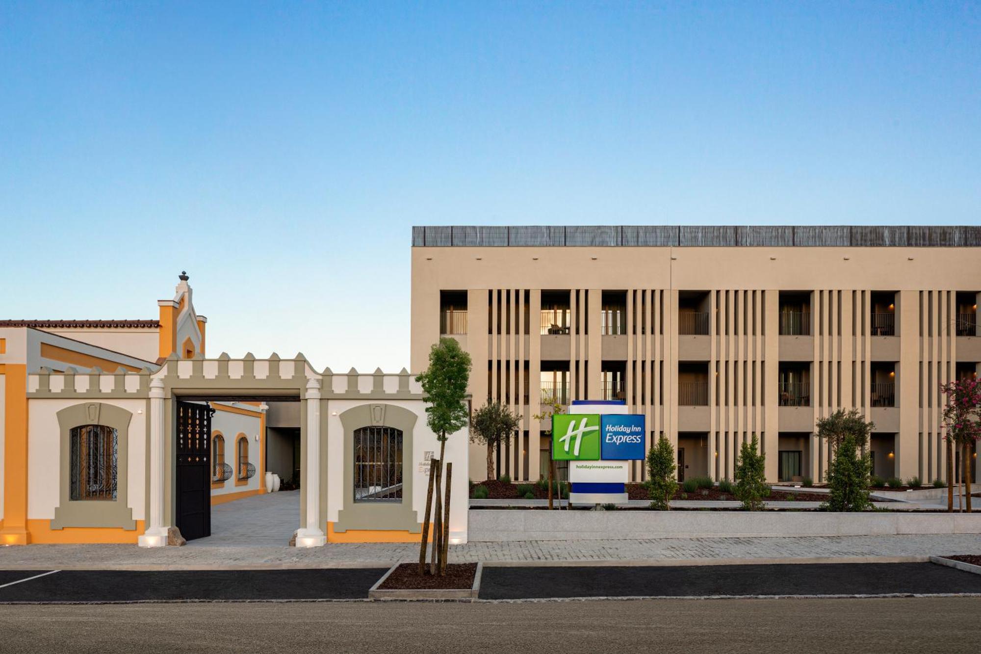 Holiday Inn Express Evora By Ihg Extérieur photo
